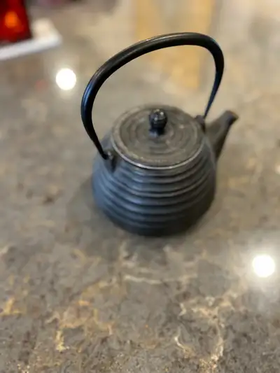 Cast Iron tea pot (3 cups), View more