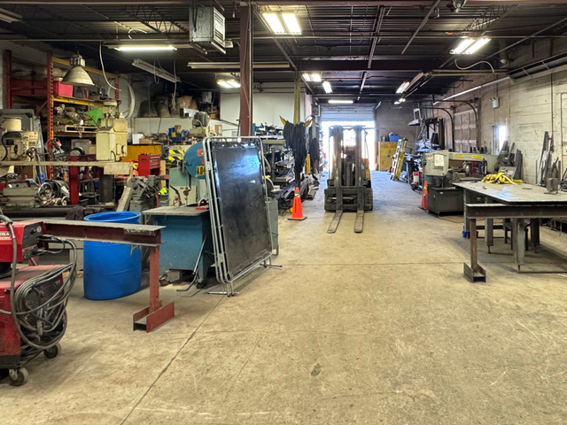 3655 sq ft Industrial Unit with Dock + Office, Oakville Off QEW in Commercial & Office Space for Rent in Oakville / Halton Region - Image 3