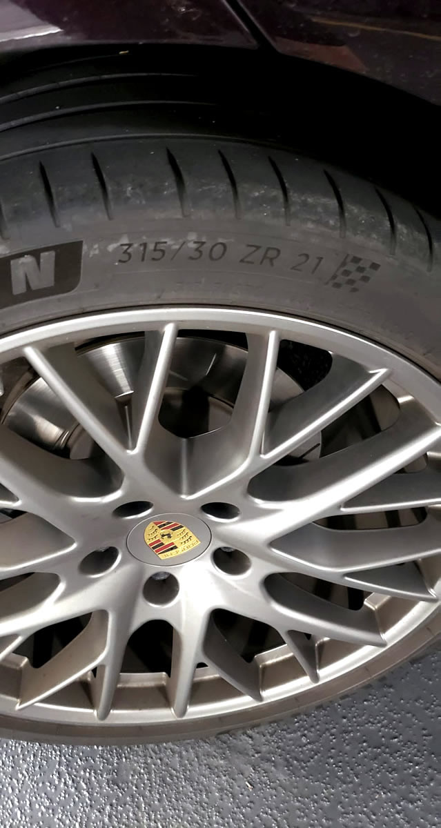 Pair of Michelin 21" Pilot Sport 4 - 315/30 ZR 21 Summer Tires. in Tires & Rims in City of Toronto