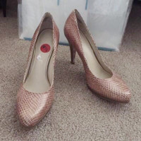 Women's Shoes - BRAND NEW Pink Snake High Heels Pumps (Size 9.5)
