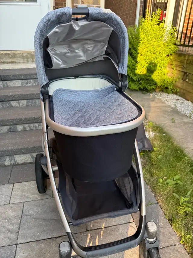 UPPAbaby Vista Stroller – Full Luxury Set in Strollers, Carriers & Car Seats in Markham / York Region - Image 7