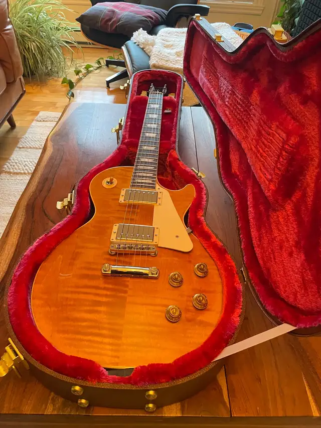 Gibson Les Paul 50s Figured Top Honey Amber in Guitars in Longueuil / South Shore - Image 2