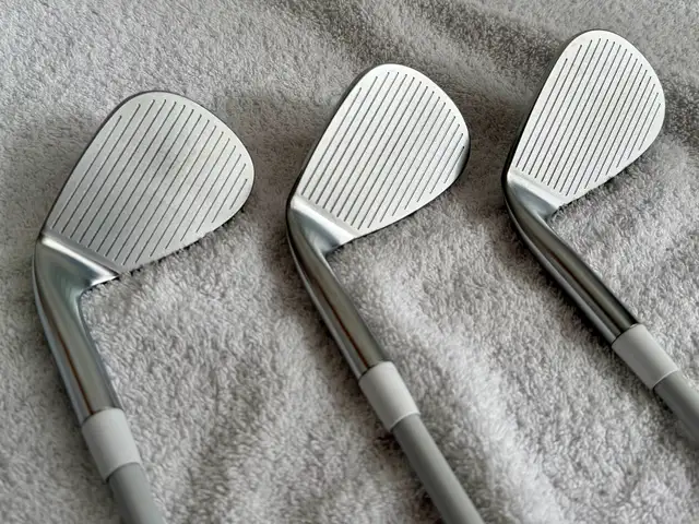 Vice Golf RH Full-face Wedge Set in Golf in Oshawa / Durham Region - Image 4
