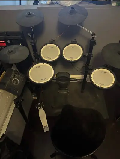 Roland TD-17 (+ cymbal, Iron Cobra double pedal, mapex throne), View more