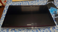 SAMSUNG 32" TV,  BLU-RAY PLAYER