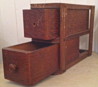 Antiquité. Ensemble de deux tiroirs à moulin à coudre en bois