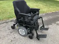 Fauteuil roulant Quantum Q6 Edge HD Motorized wheelchair