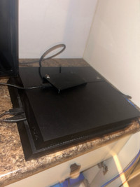 PS4 500 gb with 2 TB external storage & 3 controllers 