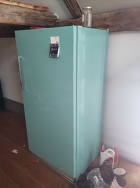 (sold) Vintage electric fridge and propane stove