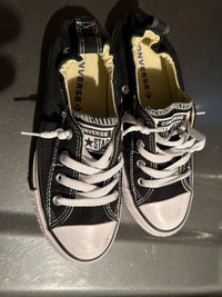 Converse shoes jr size 2
