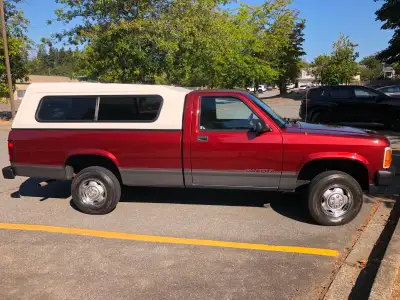 1992 Dodge Dakota with 49,880 original KMs 3.9 V6 Magnum, 4 x 4 , Long Box with Arrow Canopy, 3.5 Ax...