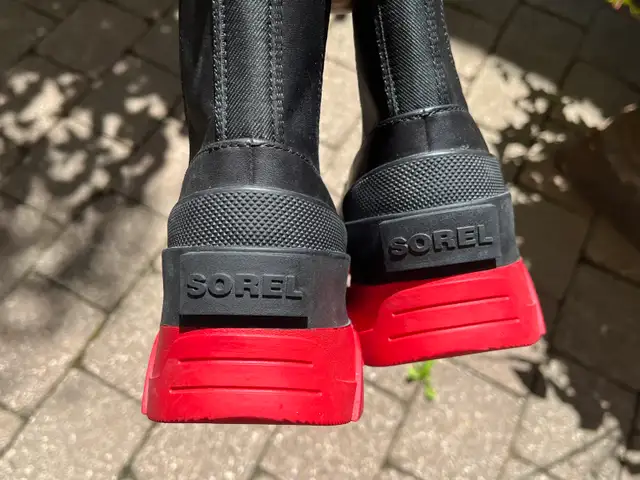 Sorel Fashion Boots  in Women's - Shoes in Mississauga / Peel Region - Image 3
