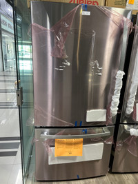 GE GDE25EYKFS Bottom Freezer Refrigerator, 33 inch Width, ENERGY