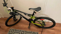 Montain bike-Dual suspension-mint condition+helmet&newpomp&lock