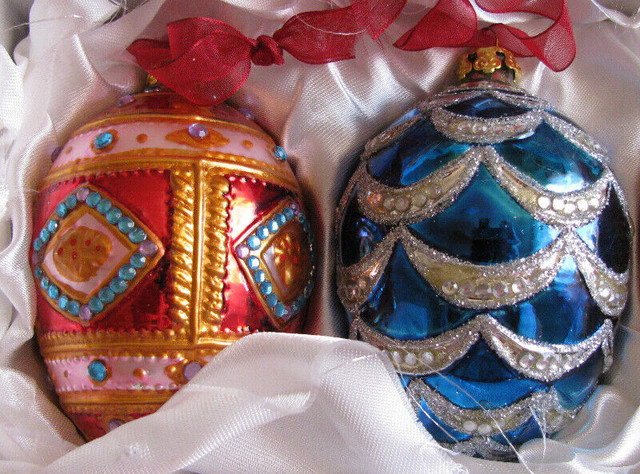 Joan Rivers Classic Christmas Egg Ornament Sets 2007 & 2008 in Arts & Collectibles in Saint John - Image 3