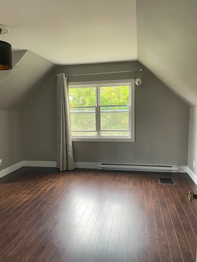 3 Beds 2 Baths Townhouse in Long Term Rentals in Fredericton - Image 8