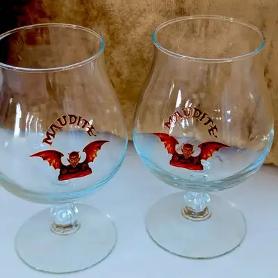 For your consideration TULIP BEER GLASSES/PAIR by UNIBROUE MAUDITE Unibroue is etched at the bottom...