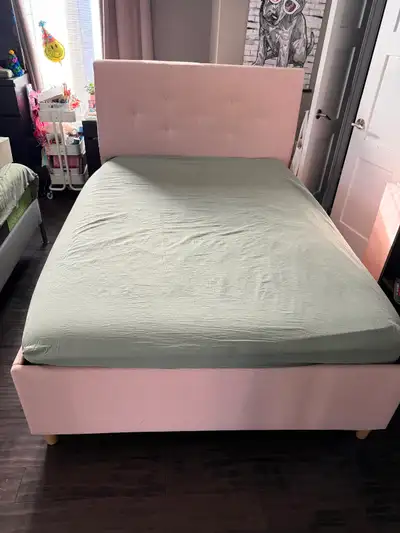Double/Full Idanas bed frame, View more