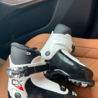Ski boots - brand new! Size child 18.5
