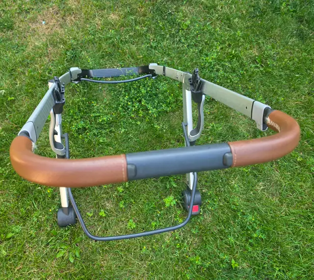 Uppababy VISTA stroller FRAME and other parts in Strollers, Carriers & Car Seats in City of Toronto - Image 4