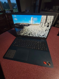 Dell laptop Inspiron 15 3000