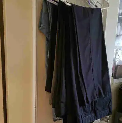 From marks workwear Mens pants size 36 waist. $5 pair or take all for $20. From smoke free home.