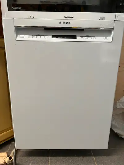Electro-ménagers à vendre : Lave-vaisselle Bosch (5 ans) 400 $, Cuisinière Maytag (5 ans) 400$, réfr...
