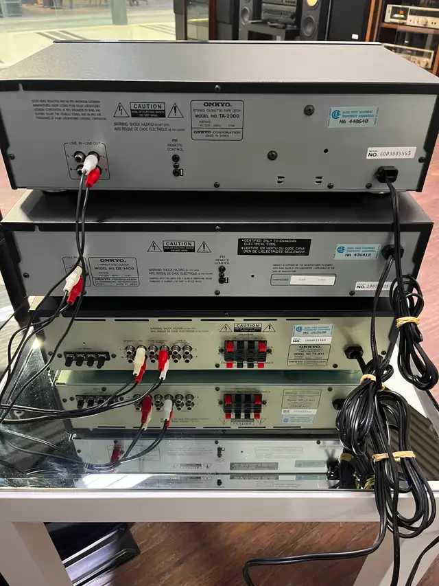 Onkyo Stereo Set in Stereo Systems & Home Theatre in City of Toronto - Image 6