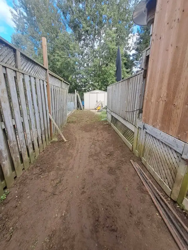 interlocking  brick repairs in Construction & Trades in London - Image 3