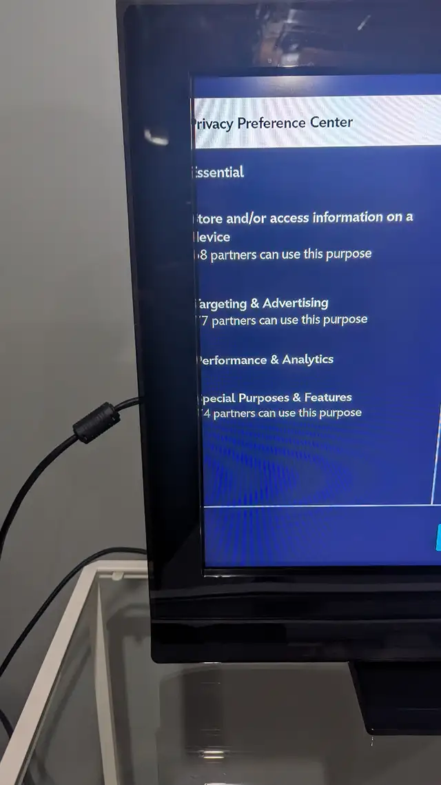32" Insginia LCD 1080p HDTV (not Smart TV) in TVs in Ottawa - Image 6