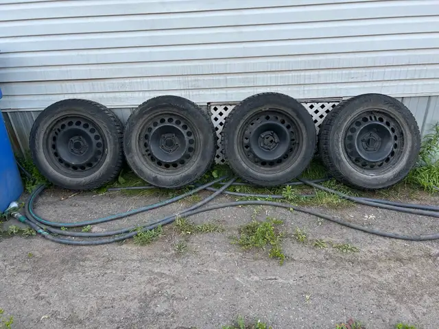 205/60/16 hiver  in Tires & Rims in Laurentides - Image 2