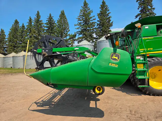 2014 JD 635D Header