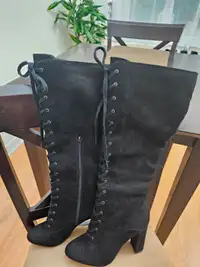 Ardenne Lace-Up Heeled Boot