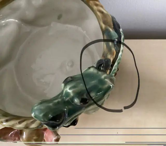 PRICE DROP! Majolica Ceramic Double Dragon Pearl Planter Pot in Home Décor & Accents in West Island - Image 9