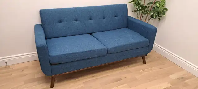 Loveseat for Sale in Couches & Futons in Thunder Bay - Image 2