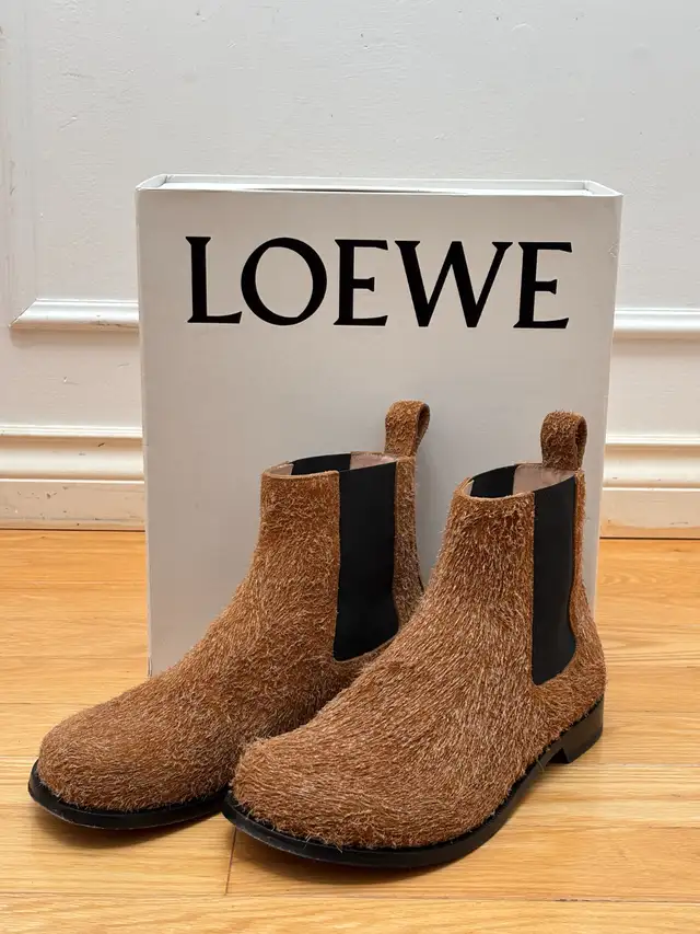 Loewe Terra Chelsea Boots US11 (EU44) in Men's Shoes in Markham / York Region - Image 3