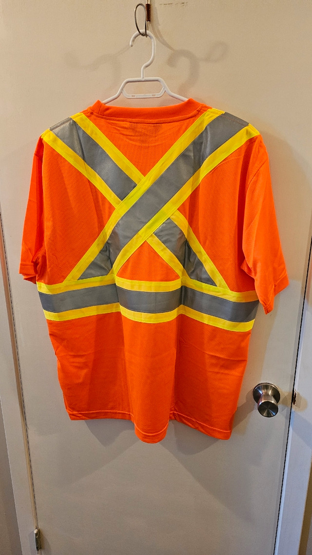 New Work King Hi Viz Shirt short sleeve  XL in Men's in Edmonton - Image 2