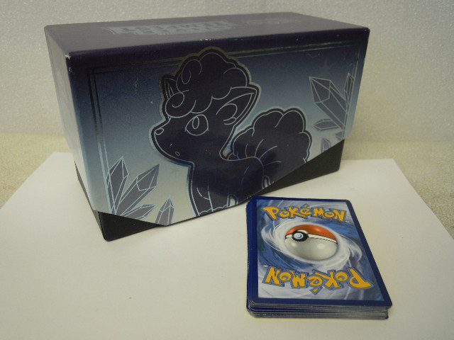 Pokemon cards game box lot +RARE / Boîte +25 cartes jeu Pokémon+ dans Jouets et jeux  à Ouest de l’Île