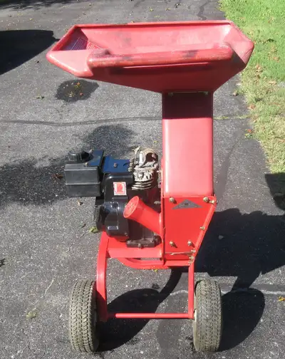 Wood chipper Shredder – 1990 Troy-Bilt Tomahawk JuniorTec 3.5 HP, View more