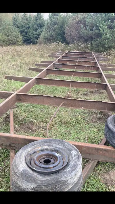 Solid steel heavy axles tires ( tires in picture r not for that trailer) tows gd gd tires hitch etc...