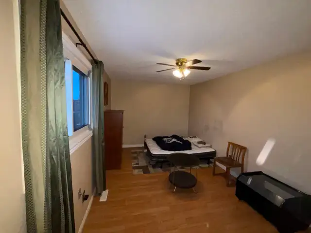 Cozy master bedroom for rent