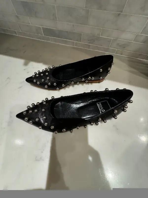 Women’s flat shoes in Women's - Shoes in City of Toronto - Image 3