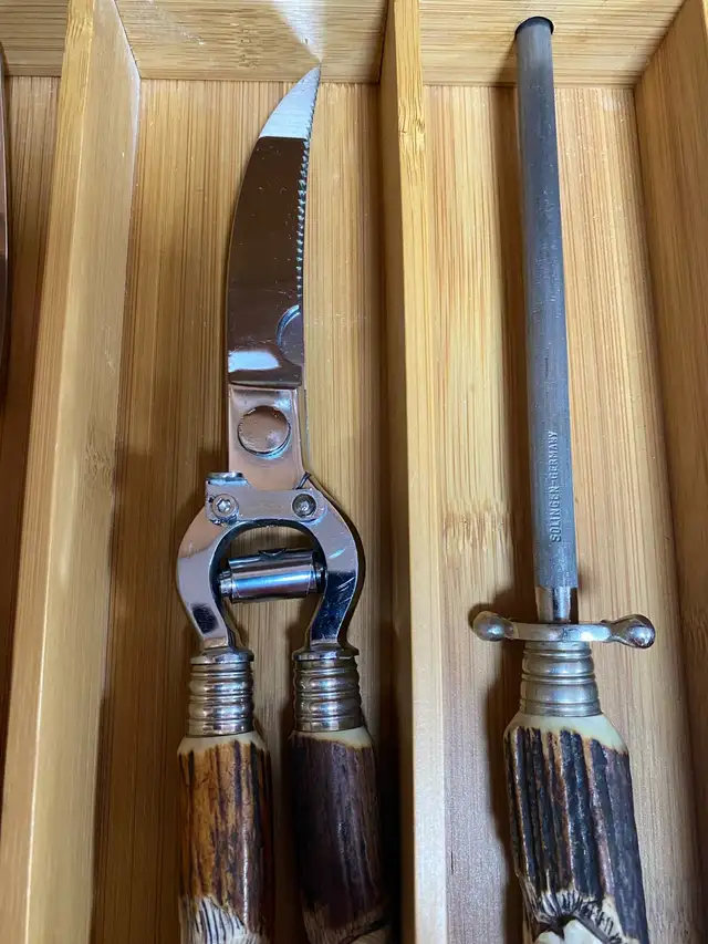 Vintage Solengen Cutlery Set-5 Pieces in Kitchen & Dining Wares in City of Toronto - Image 6