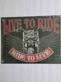 MOTO - LIVE TO RIDE ® / ENSEIGNE DÉCORATIVE EN MÉTAL