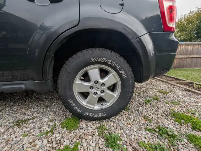 Ford Escape 590988571732224005