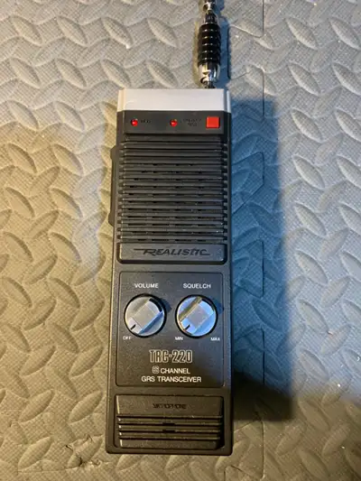 1990s Vintage Radio Shack Realistic TRC-220 21-1640 6 Channel CB Handheld Good Condition. Six Channe...
