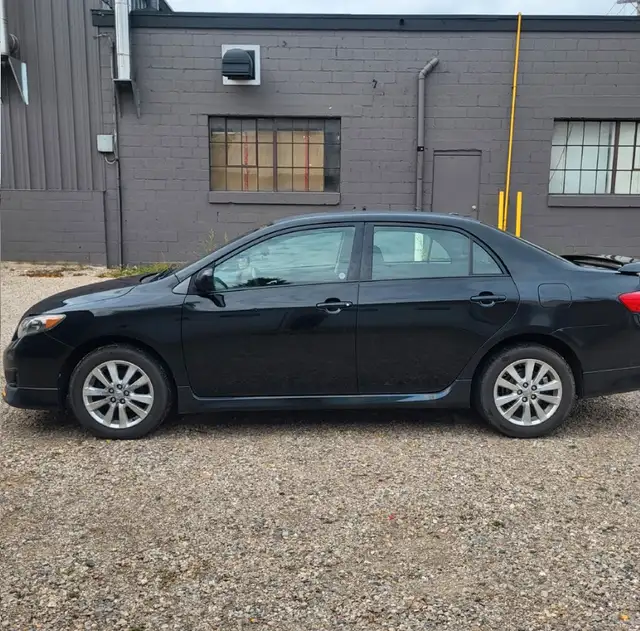 2009 Toyota Corolla S Manual in Cars & Trucks in Kitchener / Waterloo - Image 4