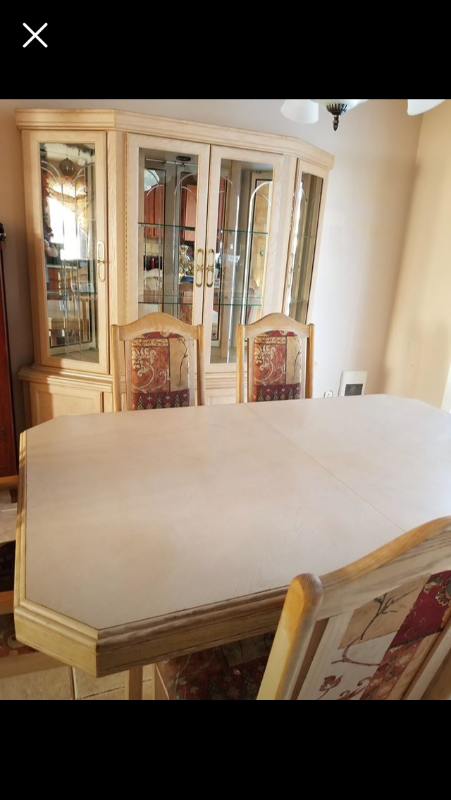 dining room set in Dining Tables & Sets in Laval / North Shore - Image 3