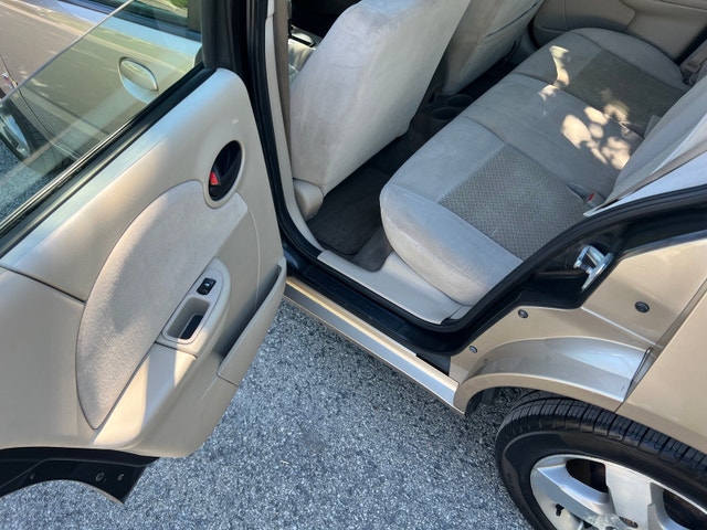 93,000kms -- SATURN ION 2007 — photo 3