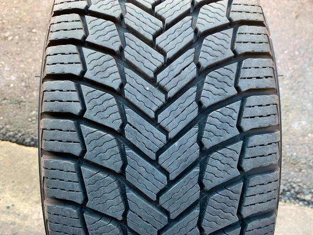 1 X single 205/50/17 93H M+S Michelin X-Ice snow like new in Tires & Rims in Delta/Surrey/Langley - Image 2